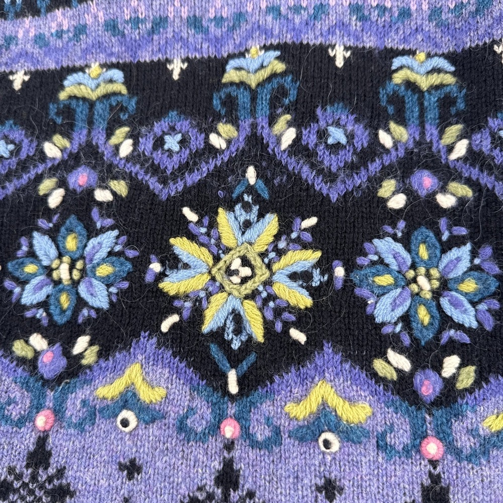 Icelandic Design Sweater M Womens Purple Pure Wool Jacket Scandinavian Floral - Picture 12 of 14